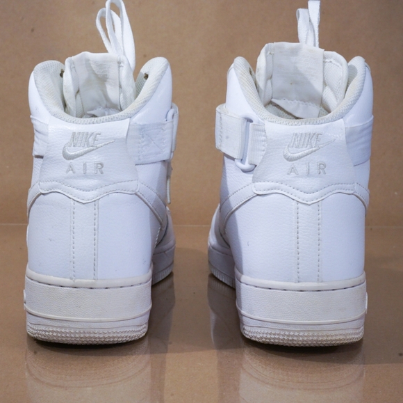 Nike Airforce 1 07’ - Picture 3 of 3
